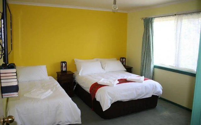 The Hideaway Retreat – Guest Rooms – Sydney