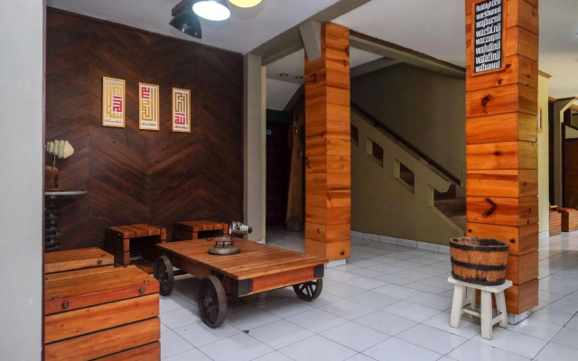 OYO 3778 威斯努格拉哈西亚酒店(OYO 3778 Hotel Wisnugraha Syariah)