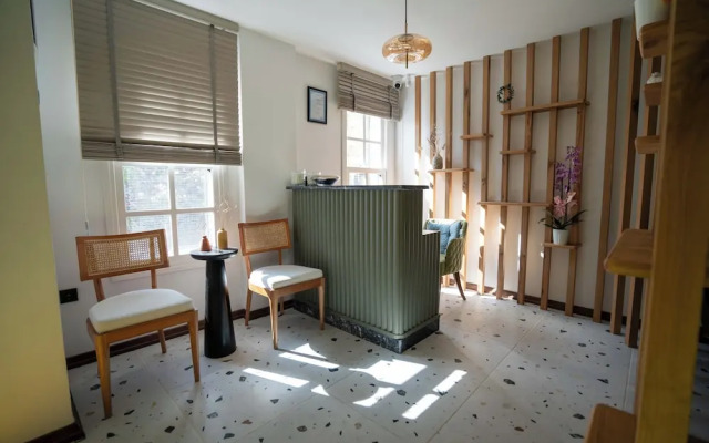 Lina Guest House