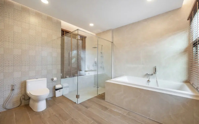 Mövenpick Pool Villa 6BR