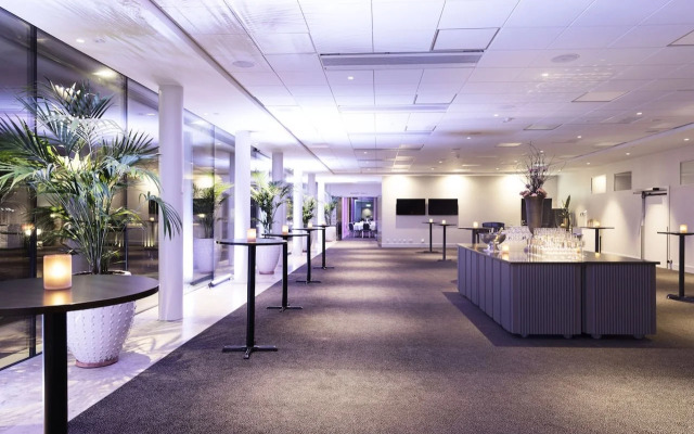 Elite Park Avenue Hotel
