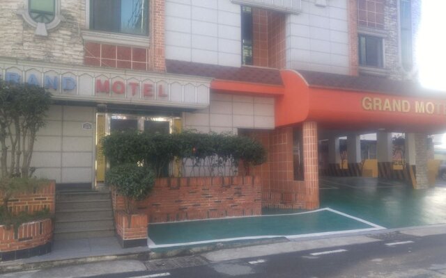 Samcheonpo Grand Motel