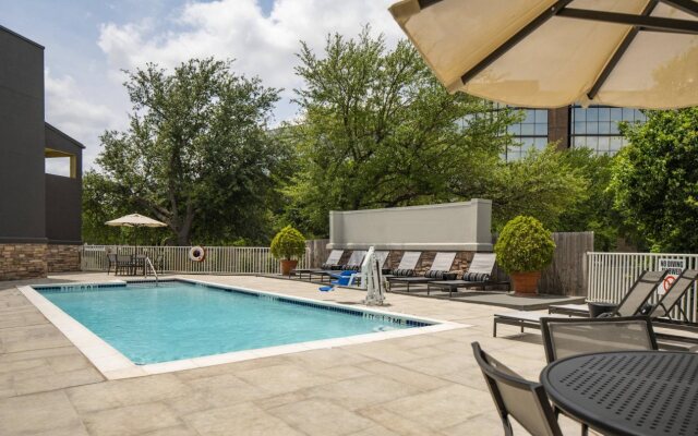 Four Points by Sheraton Dallas Arlington Entertainment District