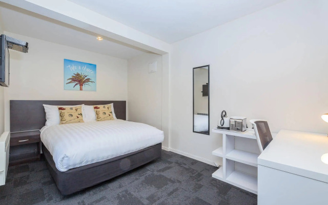 Greenlane Motel