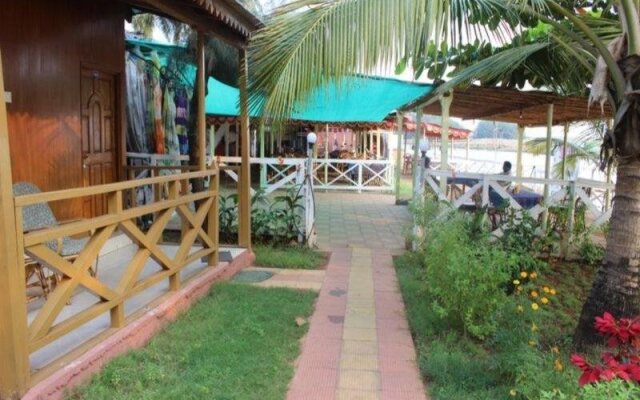 Sea Paradise Bamboo Beach Huts