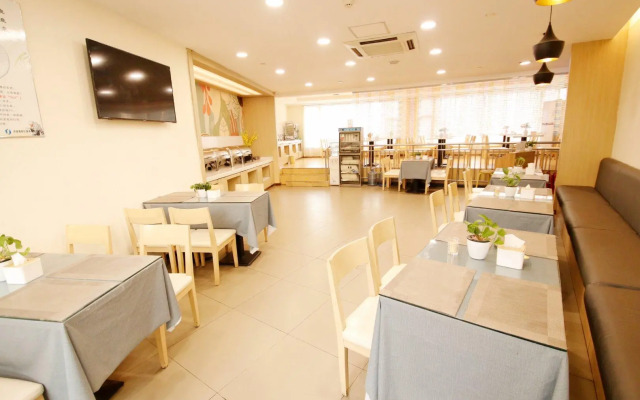 Hanting Express Jinan High-Tech District Fenghuang Road