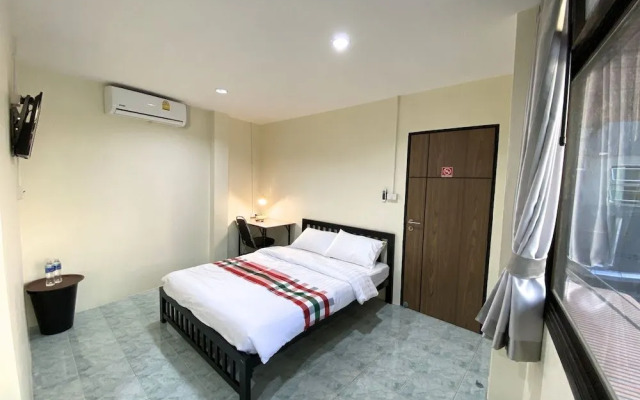 Gate 2Hostel