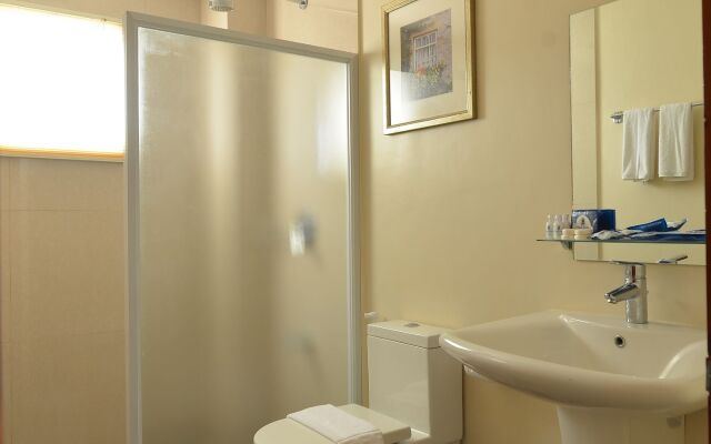 Royal Suites Condotel