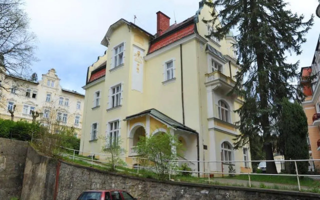 Pension Akropolis