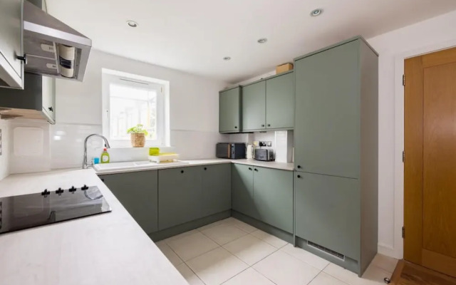 The Walworth Hideout - Elegant 2bdr Flat
