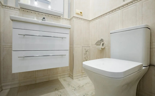 Stay in on Mashtots 16a-5