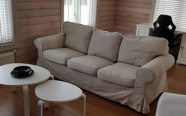 The Blue House - Luxurious Waterfront Villa Zeewolde