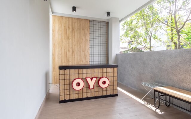 OYO 1476 Asoka Family Residence