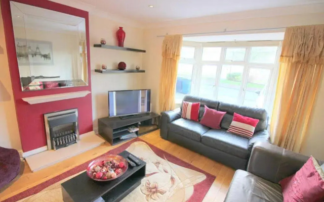 Peymans - The Barnwell Lodge Serviced Apartment