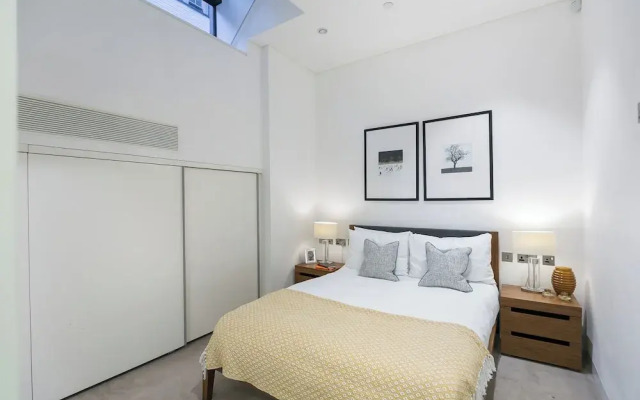 Urban Chic - Chiltern and Baker