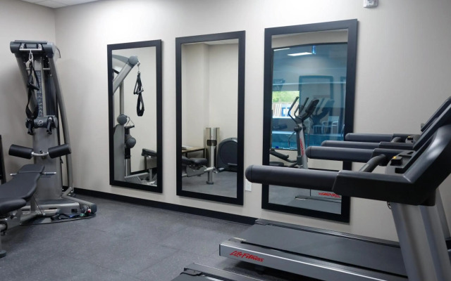 Country Inn & Suites by Radisson, Belleville, ON