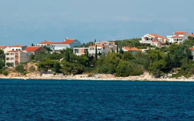 Seaview Apartment in Pasman A2
