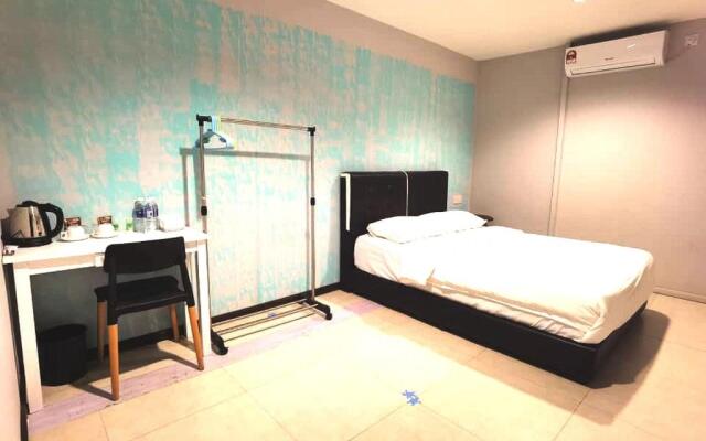 OYO HOME 90667 Chen Room Bs