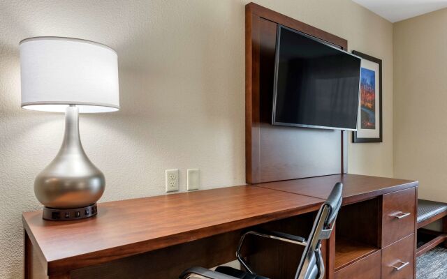 Comfort Suites Dry Ridge