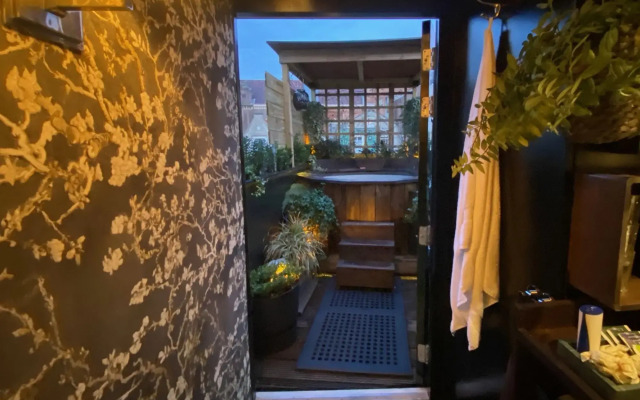 The Enlightened House
