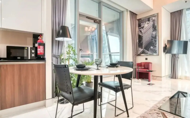 Stunning J-One Tower Studio
