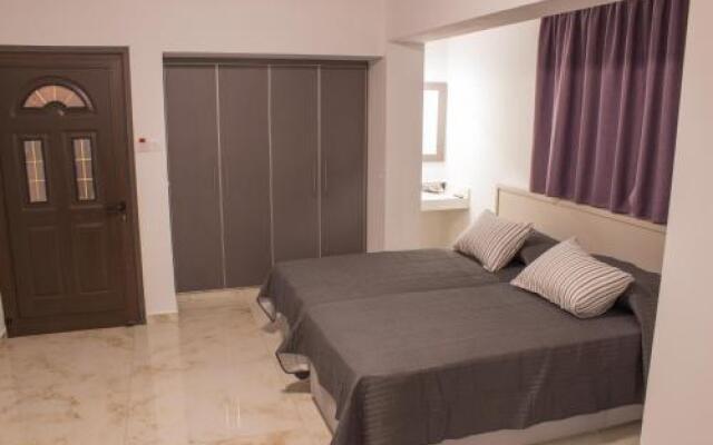 Makronissos Beach Studio
