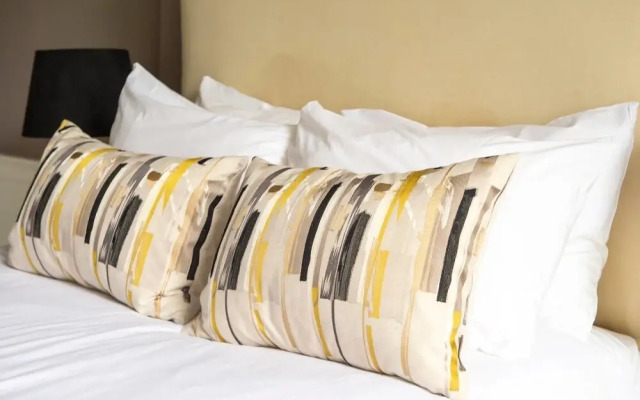 Heart of the New Town Luxury Apartment