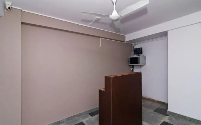 Oyo Flagship 14542 Sector 46