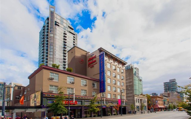 Howard Johnson Hotel by Wyndham Vancouver Downtown