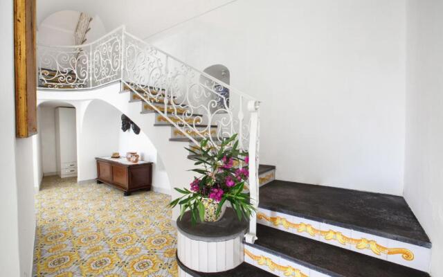 Estate4home - Villa Field