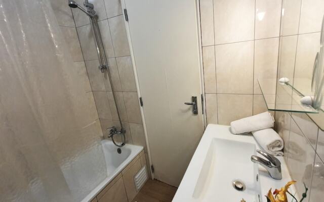 T1 Pontemira 5 - 50M Praia Wi-fi 4 Pessoas