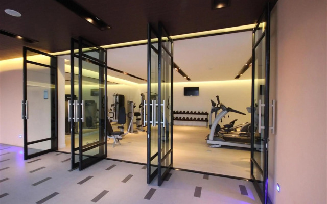Season Five Hotel