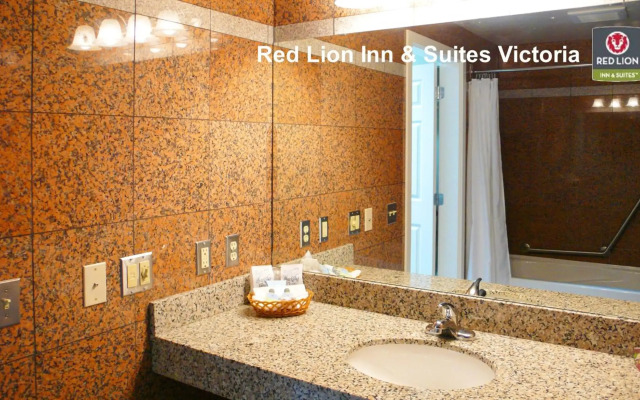 Red Lion Inn and Suites