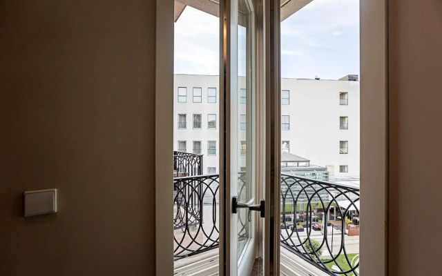 Palácio das Cardosas Studio by LovelyStay