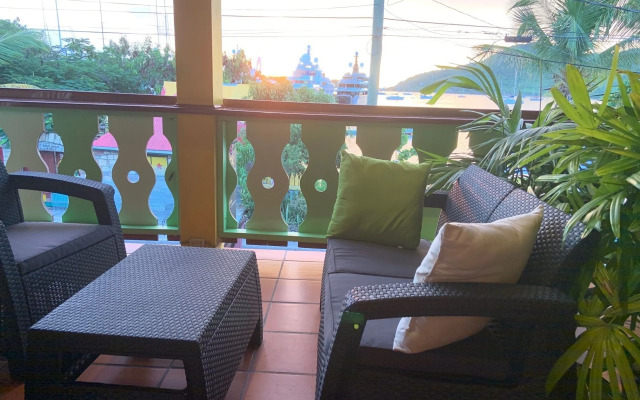 The Waterfront Inn - Hostel