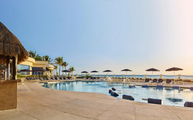 Occidental Tucancun All Inclusive