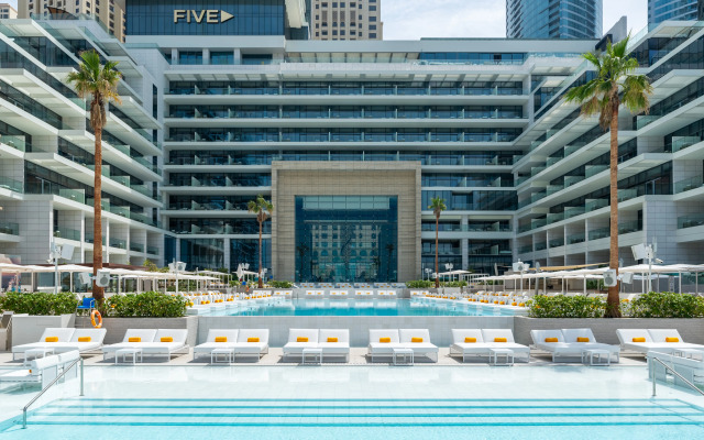 Five Luxe JBR