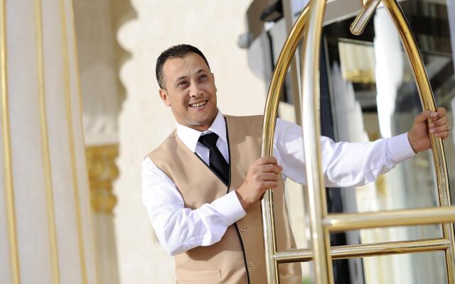 Al Safir Tower & Residence