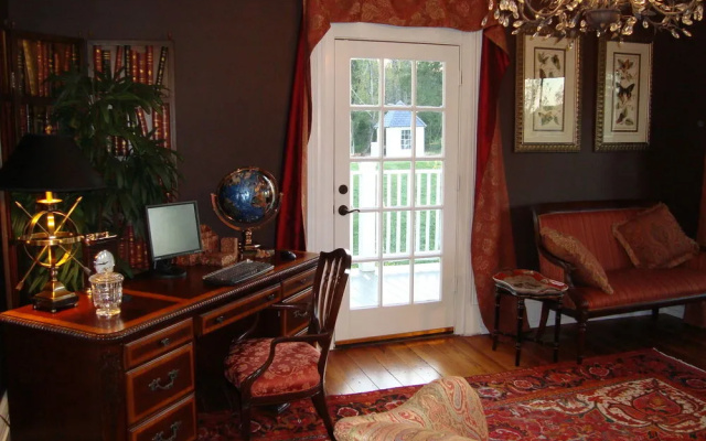 Chestnut Hill Bed & Breakfast