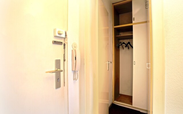 Private Apartment August-Schaper-Straße