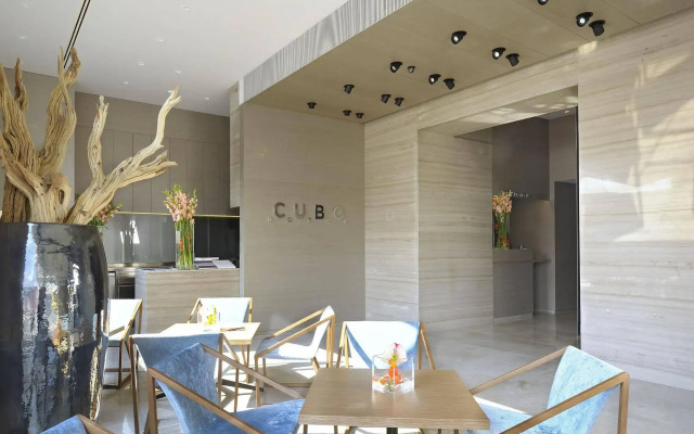 Hotel Cubo