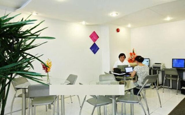 Saigon Charm Hotel
