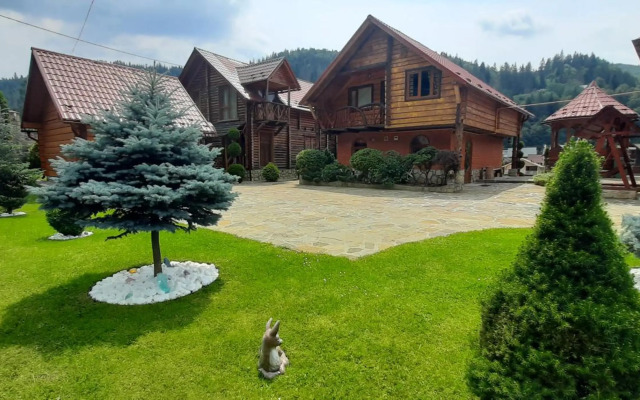 "Обійми гір"Котеджі