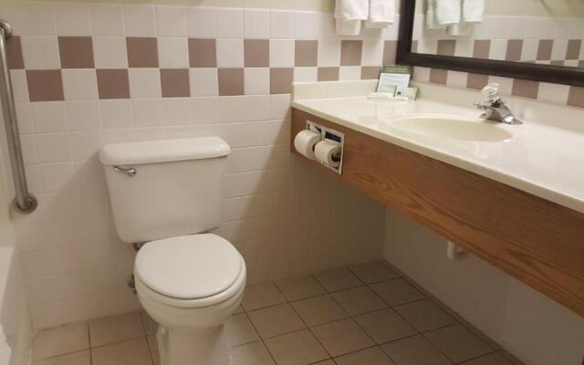 Holiday Inn Express Garden City East by IHG