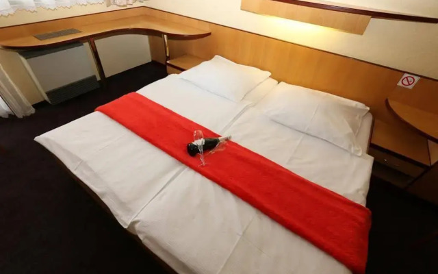 Krona Hotel - Domzale