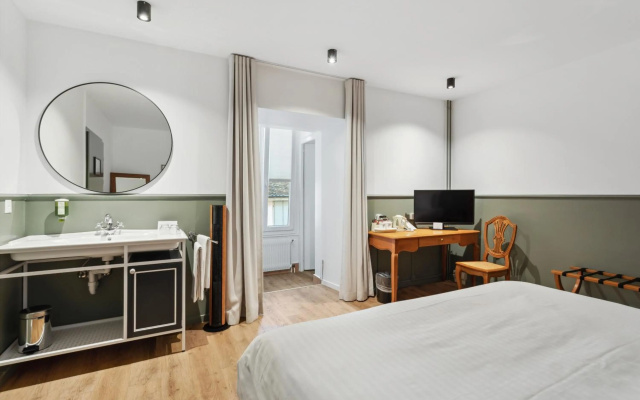 Hôtel de la Couronne – Guest Rooms – Morges