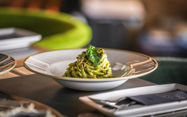 Main Street Apartment Mila