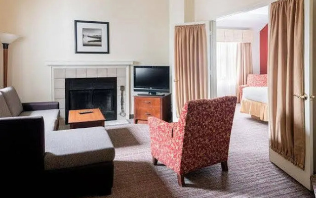 堪萨斯城市中心/尤尼希尔居家酒店(Residence Inn Kansas City Downtown/Union Hill)