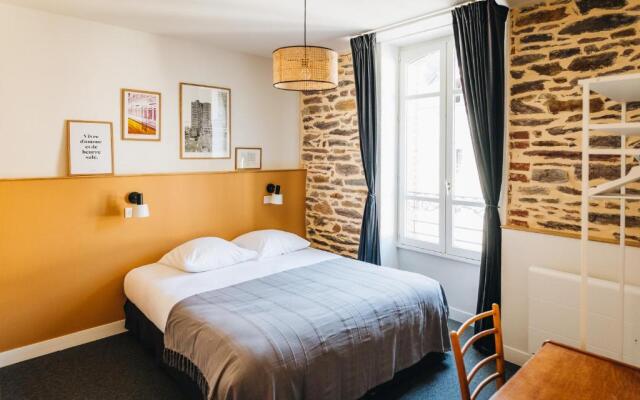 Les Chouettes Hostel
