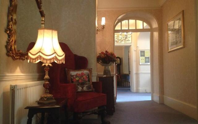 Esseborne Manor Hotel